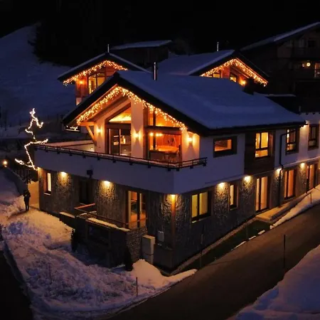 Holzlodge Deluxe - Alpine - Bergblick Apartment