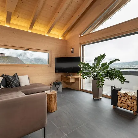 Holzlodge Deluxe - Alpine - Bergblick *