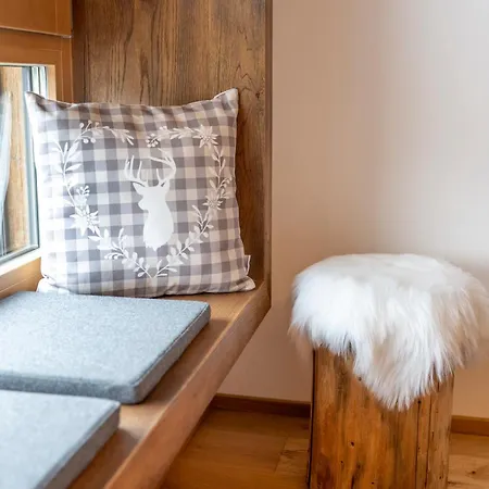 Holzlodge Deluxe - Alpine - Bergblick