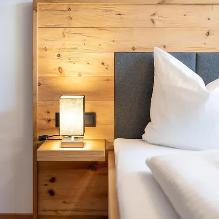 Holzlodge Deluxe - Alpine - Bergblick