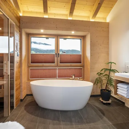 Holzlodge Deluxe - Alpine - Bergblick *