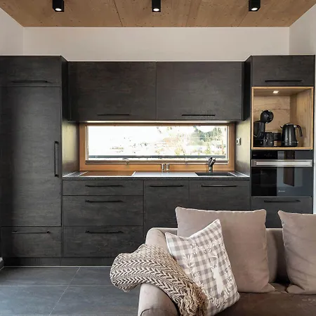 Holzlodge Deluxe - Alpine - Bergblick Apartment