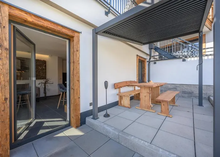 Holzlodge Naehe Obertauern * Радштадт